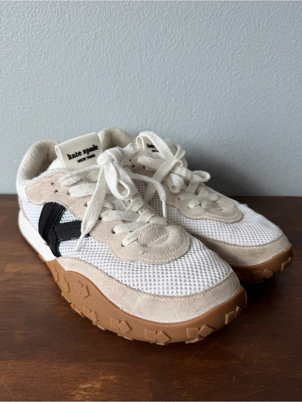 Kate Spade white black K as in Kate lace up sneakers Women’s sz 9